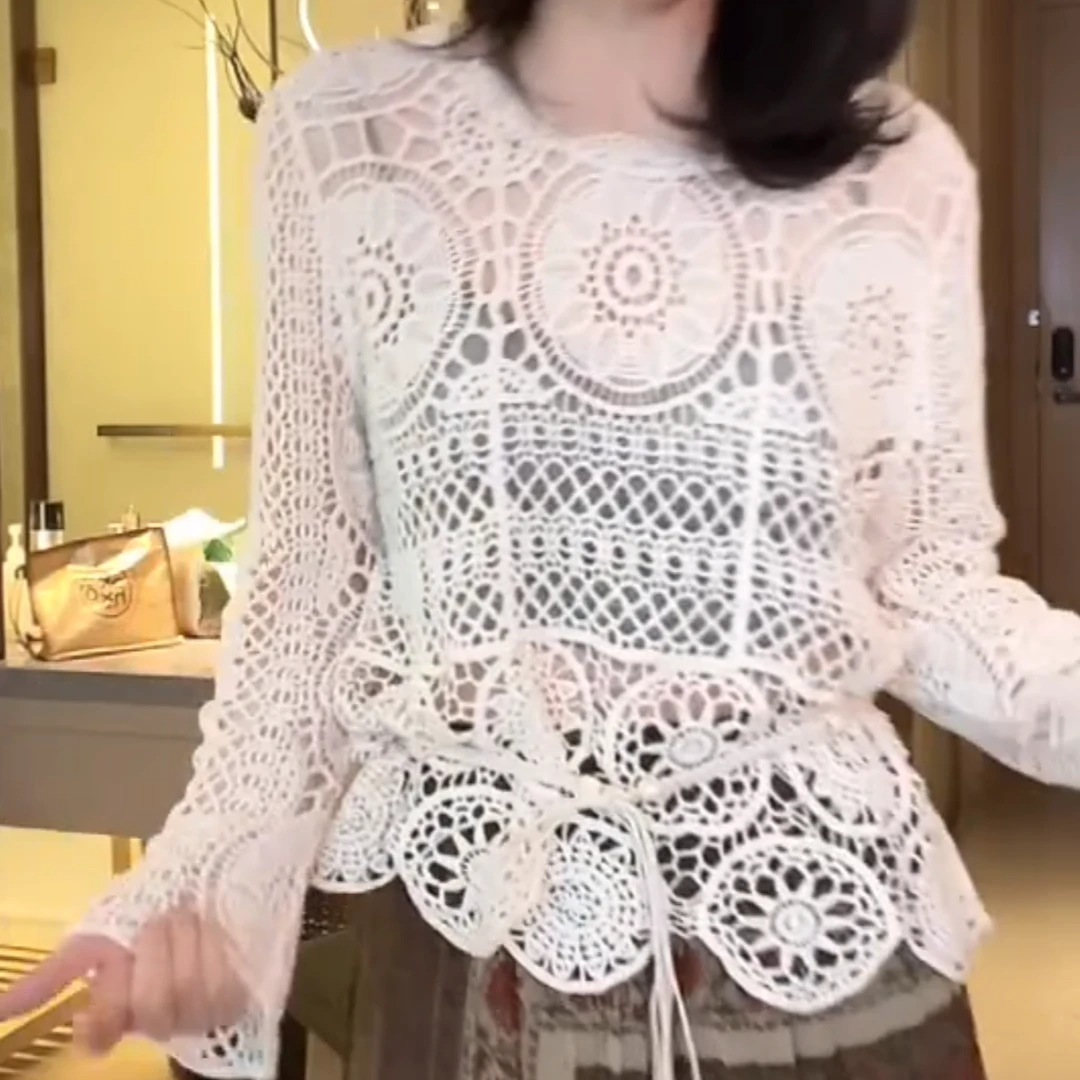 设计感镂空蕾丝上衣女2025新款春季法式时尚别致气质小衫防晒罩衫