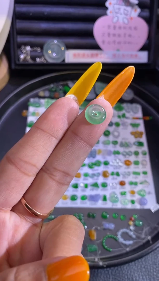 未镶嵌挂件翡翠扣子