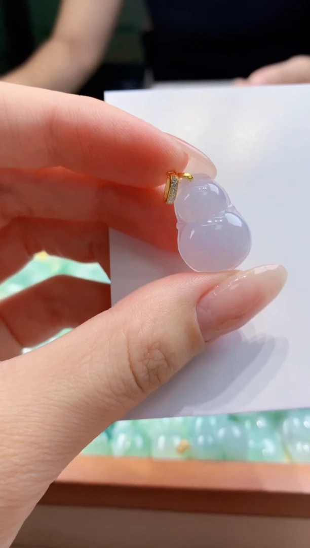 翡翠未镶嵌颈饰天然A货翡翠挂件