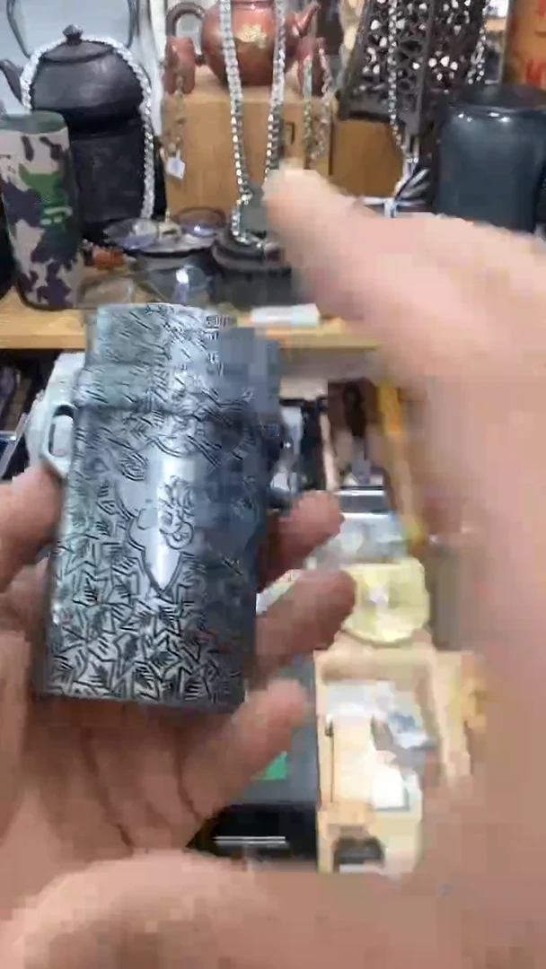 瓷片闪购商品  如图所示