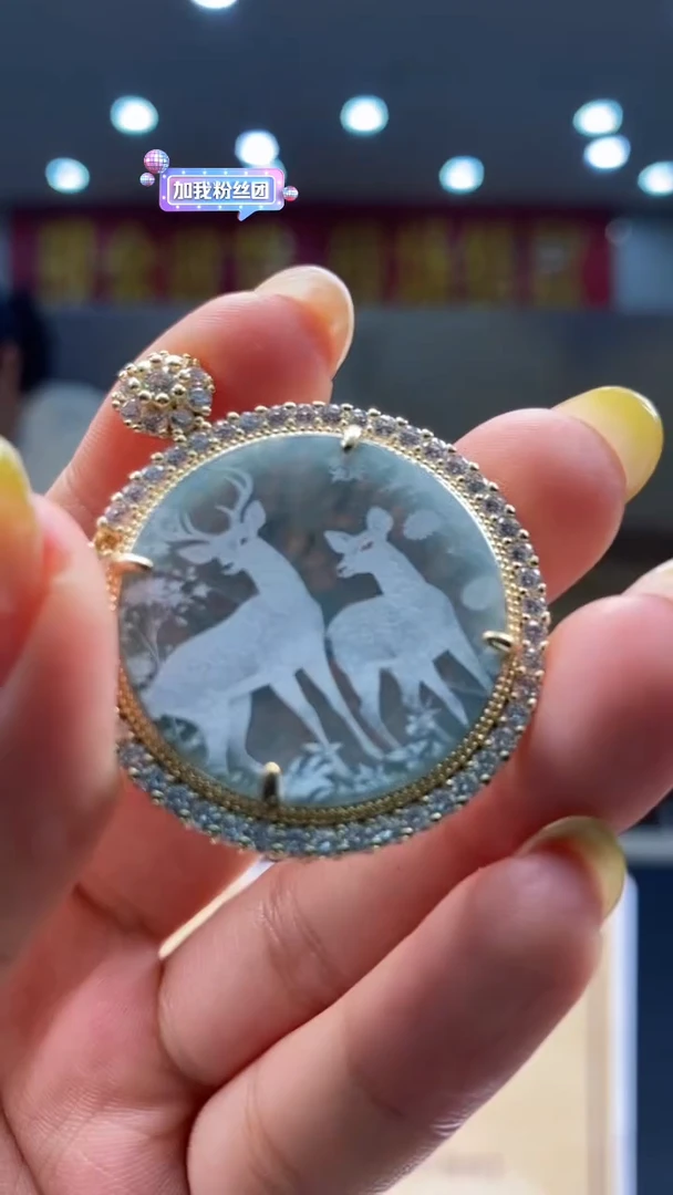 翡翠未镶嵌颈饰********2