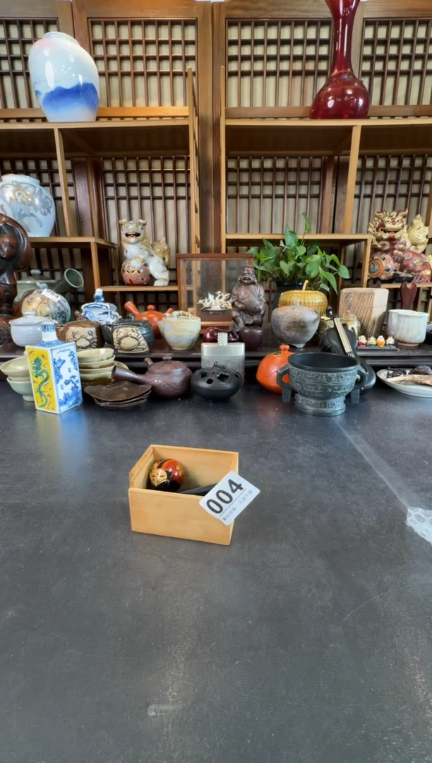 摆件紫**兰中古物品，谨慎参拍。