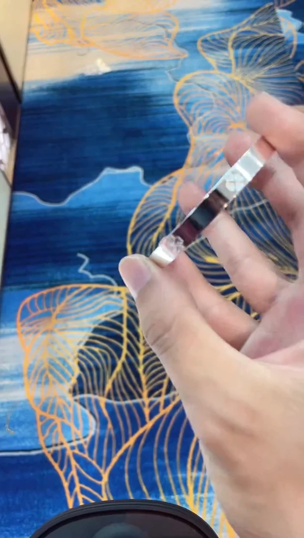 无足银四叶草   2241