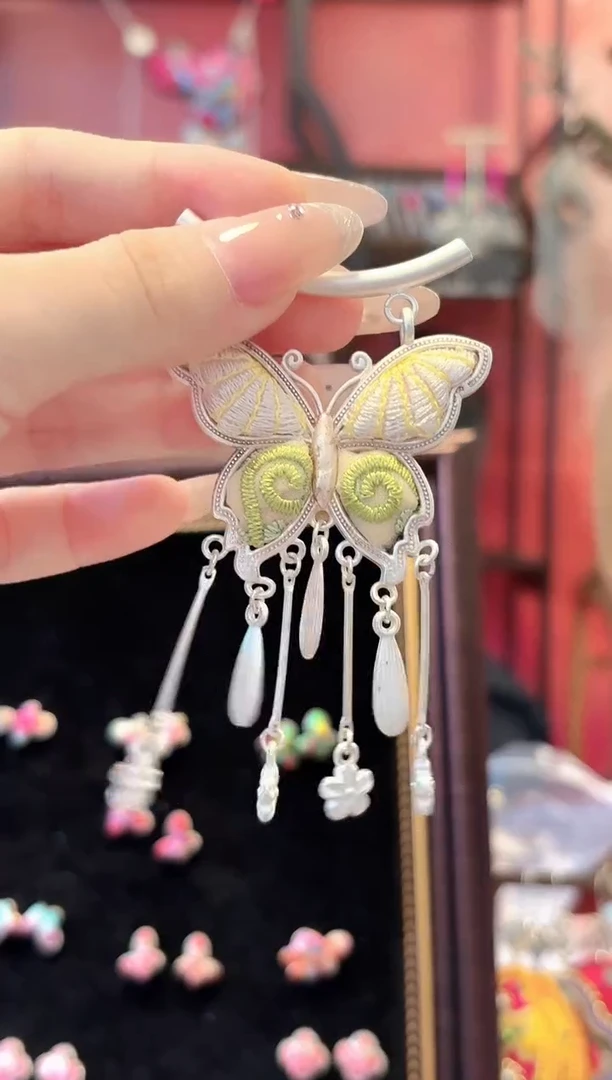 织绣云织谣民族风精美饰品 26