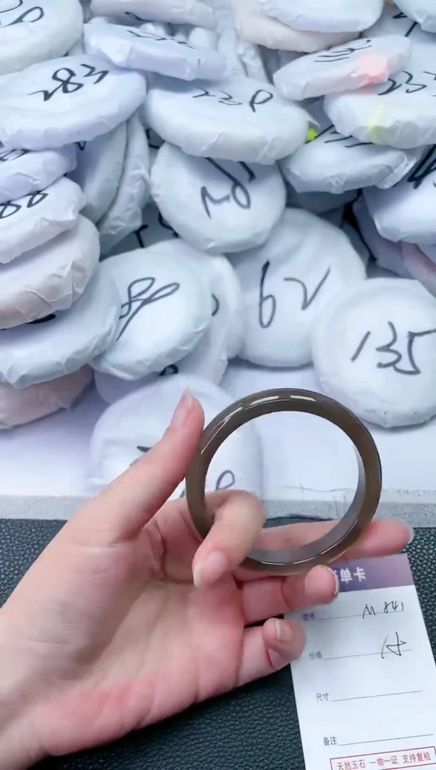 【闪购商品】石英质玉手镯未镶嵌M841