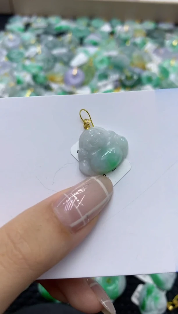 翡翠18K金镶嵌颈饰天然缅甸翡翠A货