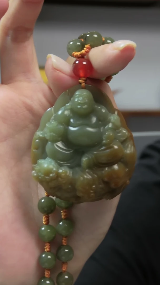 颈饰未镶嵌和田玉佛公
