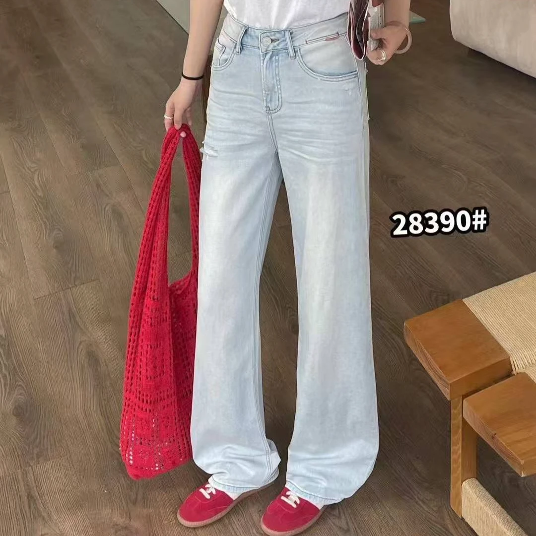 28390-夏季女士薄料浅蓝色窄版直筒百搭破洞牛仔裤高腰显瘦