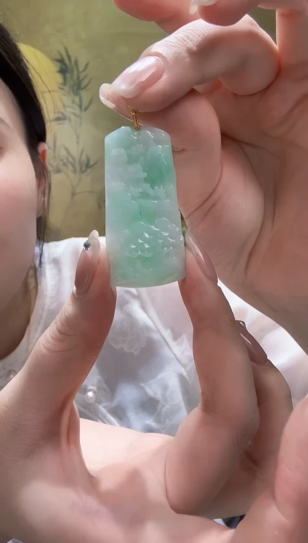 颈饰未镶嵌翡翠吊坠
