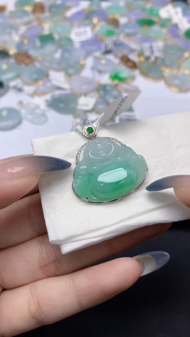 翡翠18K金镶嵌颈饰天然a货翡翠