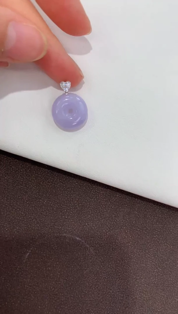 翡翠18K金镶嵌颈饰天然缅甸a货翡翠