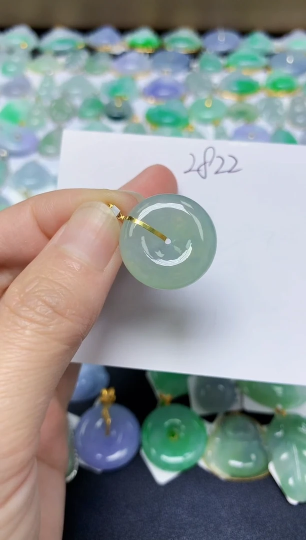 翡翠18K金镶嵌颈饰天然缅甸翡翠A货