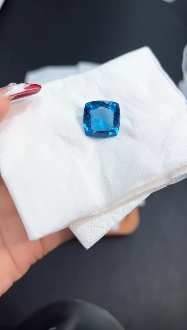 【闪购商品】托帕石裸石未镶嵌90n多样性发其一/1个
