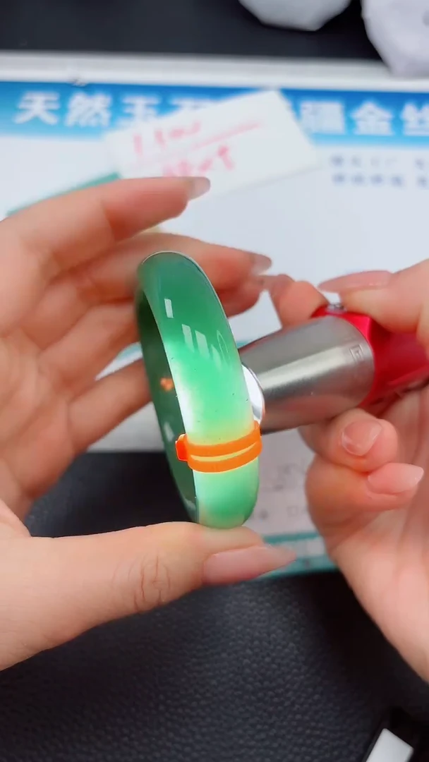 【闪购商品】石英质玉手镯未镶嵌148