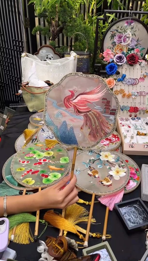 织绣y****…非遗绒花手工饰品
