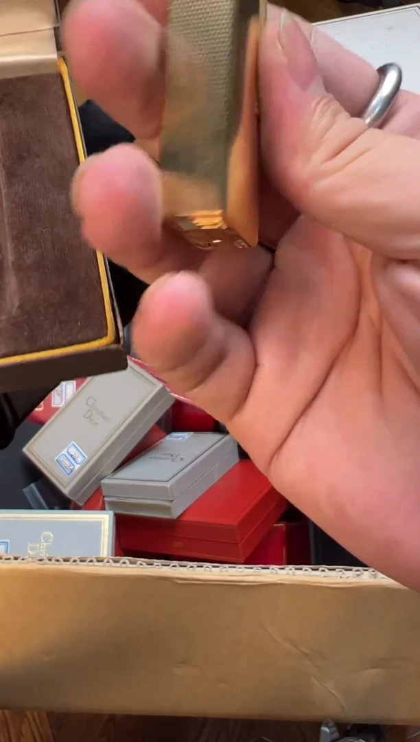 中古时尚收藏打火机