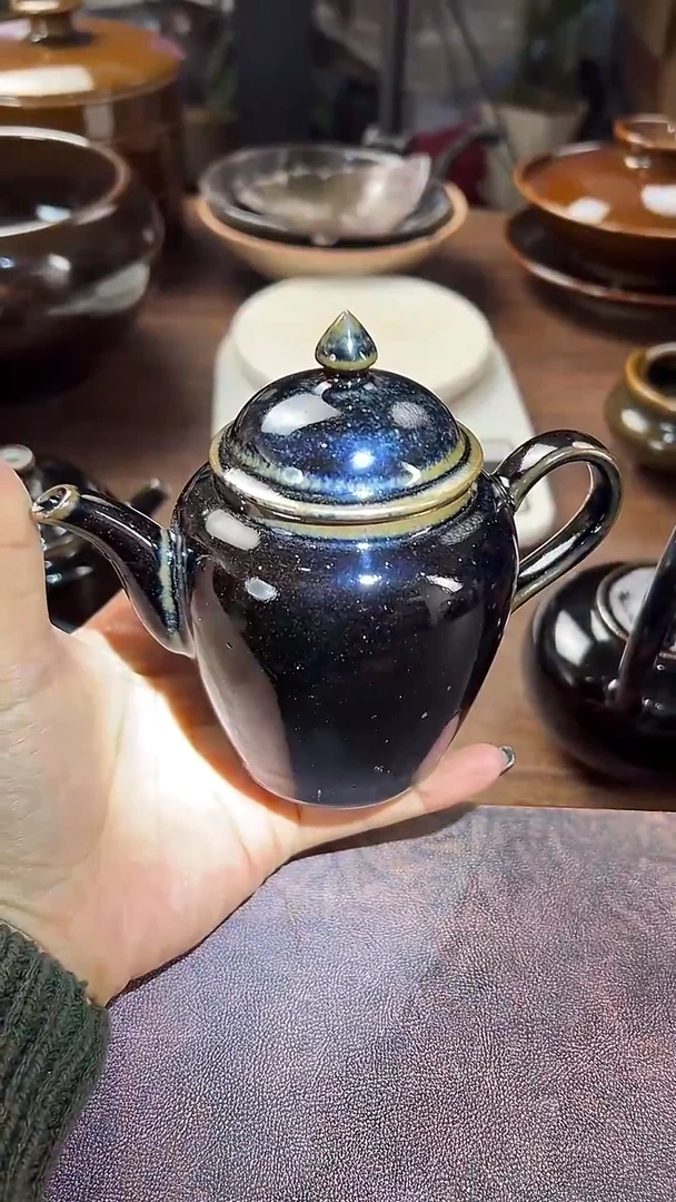原矿黑釉色的泡茶壶300cc