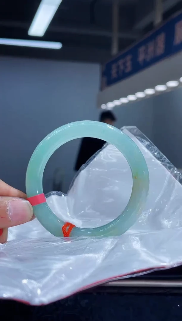 未镶嵌手镯翡翠8