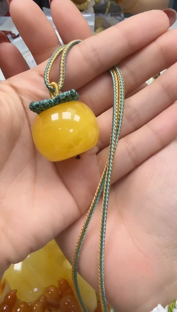 裸石琥珀未镶嵌如图