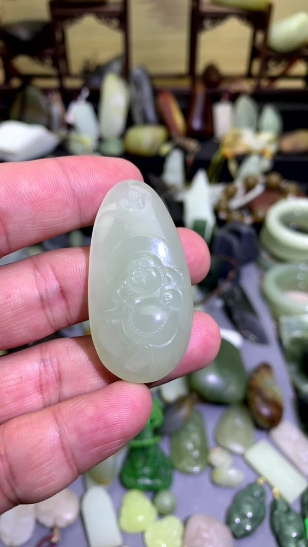 【闪购商品】和田玉颈饰合金青海料佛