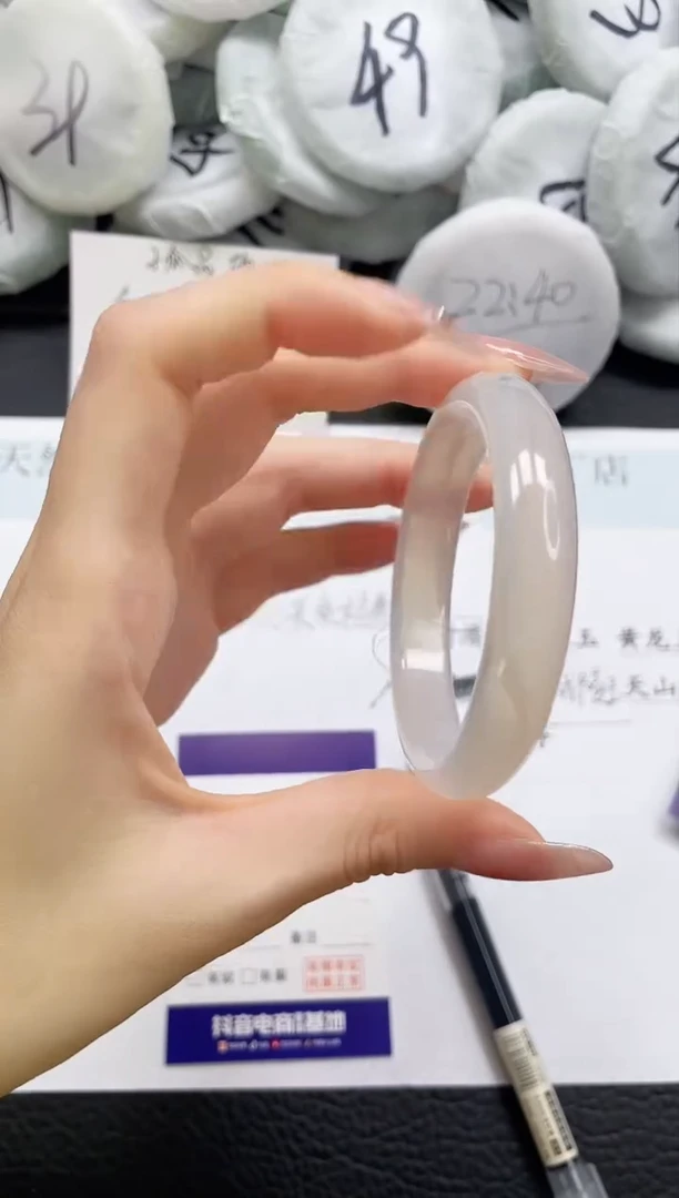 石英质玉手镯未镶嵌4-56