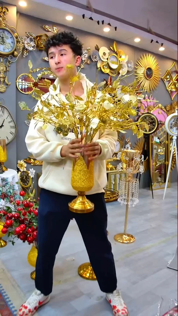 人造板瘦花瓶加10个金花