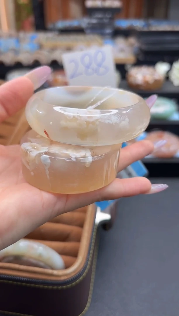 未镶嵌手镯石英质玉C553(59圈赠送镯心)