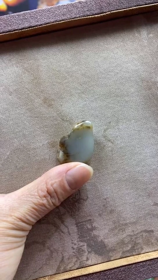 【闪购商品】和田玉颈饰未镶嵌精品和田玉原石