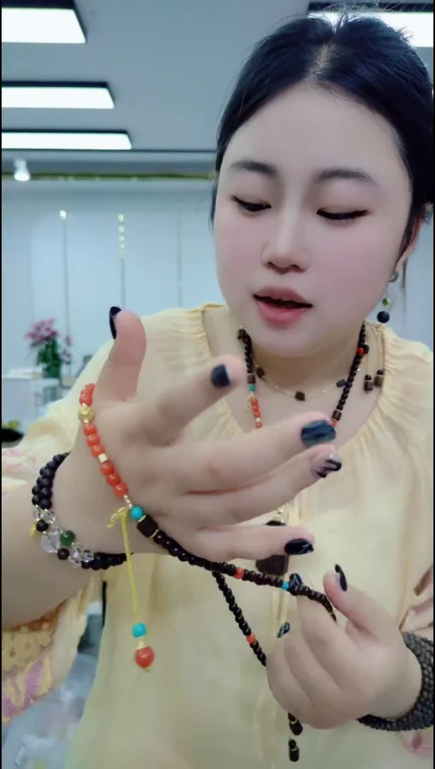 2823东帝汶红项链