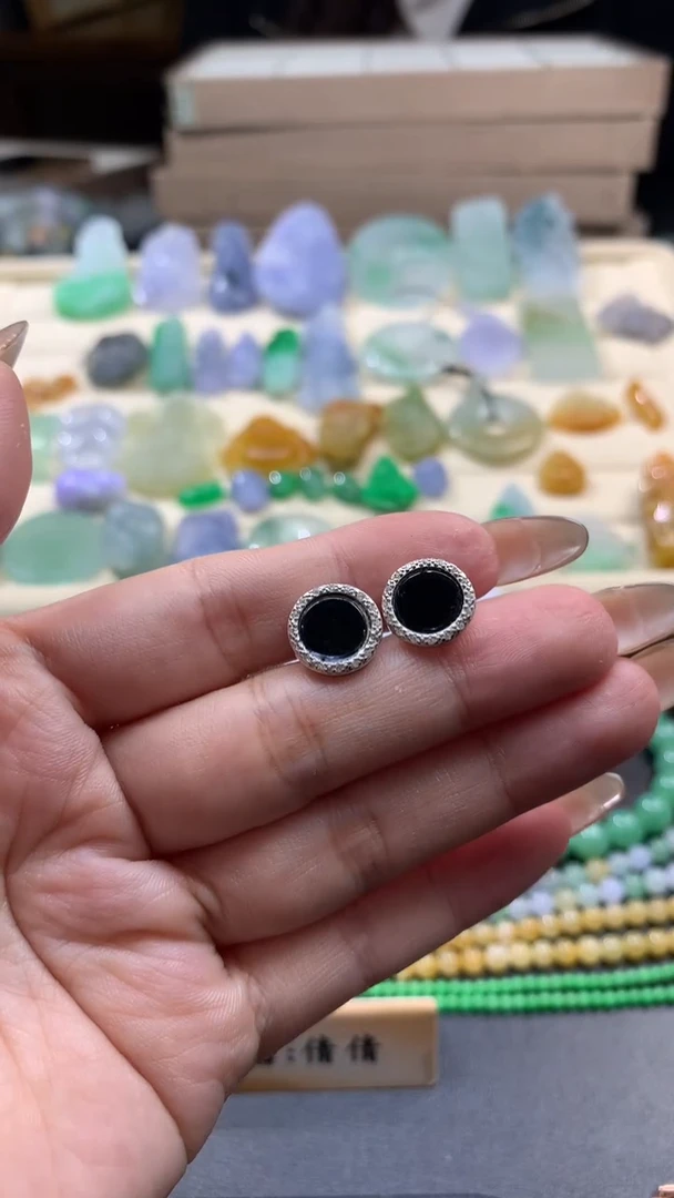 【闪购商品】翡翠耳饰银S925镶嵌翡翠