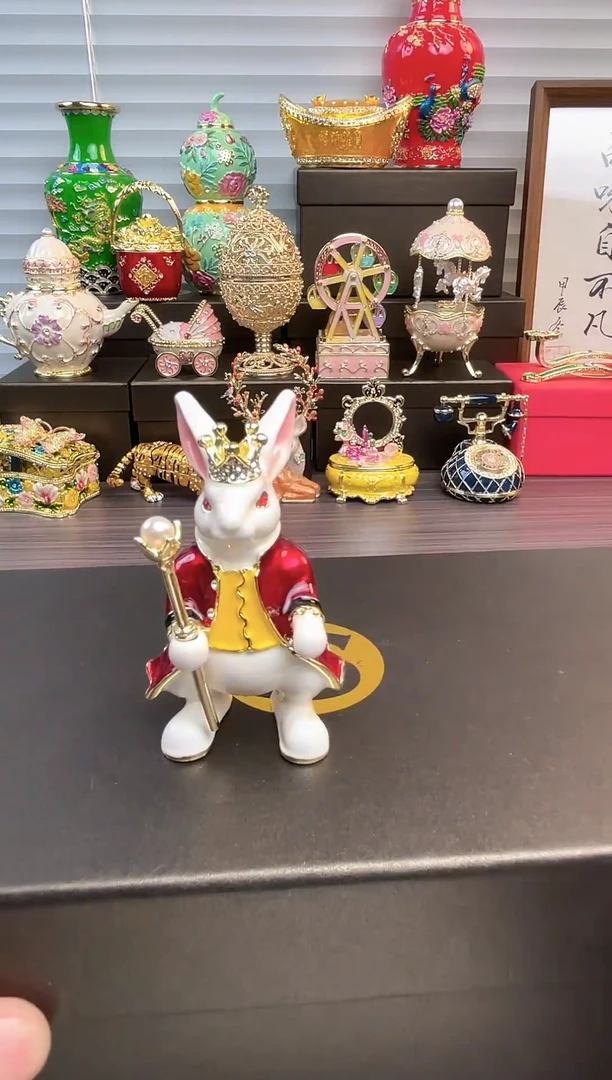 摆件七宝烧首饰盒  权杖兔