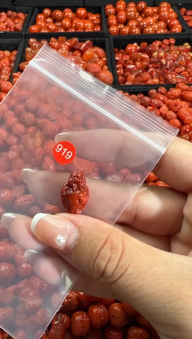 颈饰未镶嵌南红玛瑙1