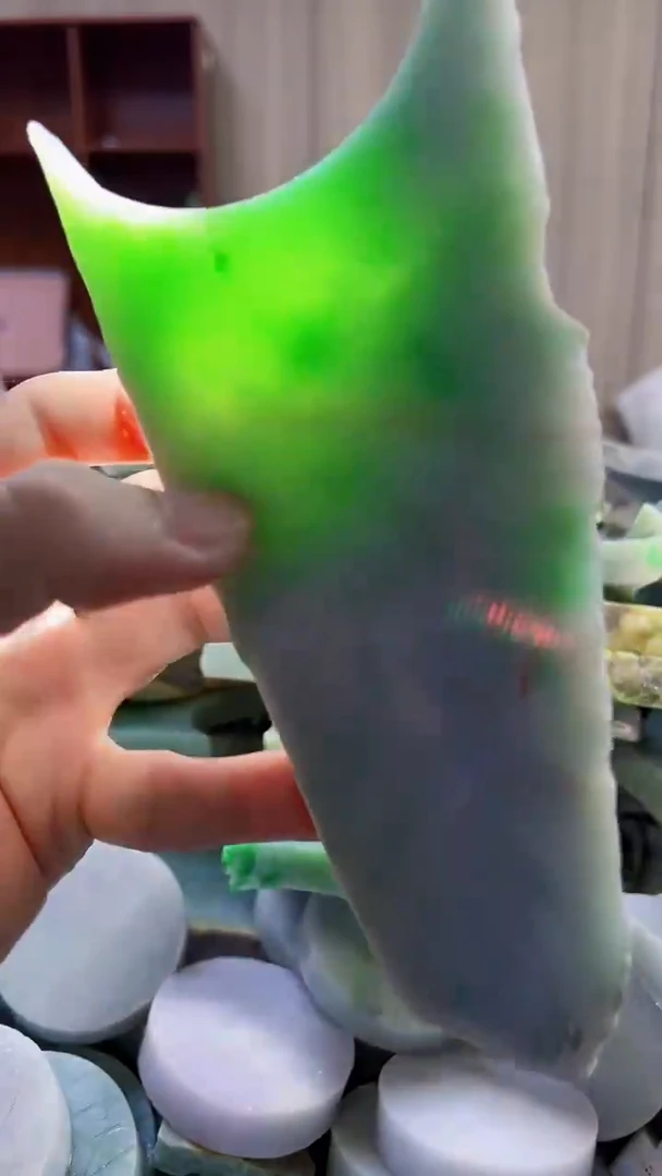 翡翠裸石缅甸翡翠A货文7256