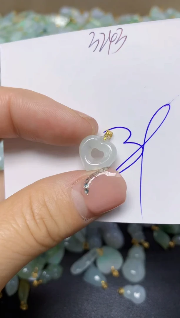 【闪购商品】翡翠挂件18K金镶嵌 天然翡翠A货