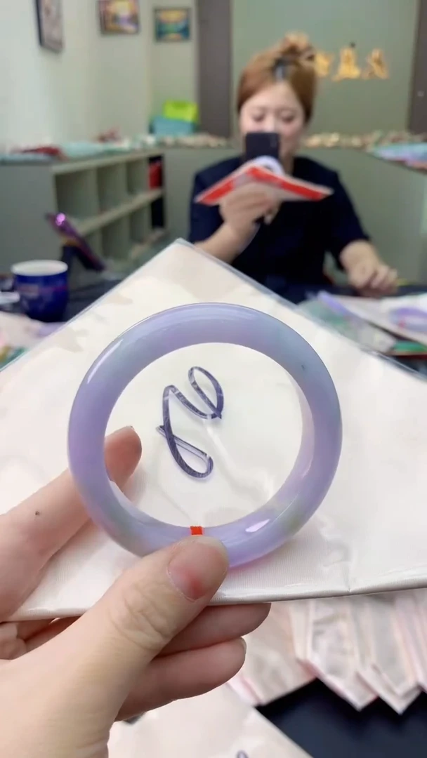 翡翠手镯未镶嵌1002694063