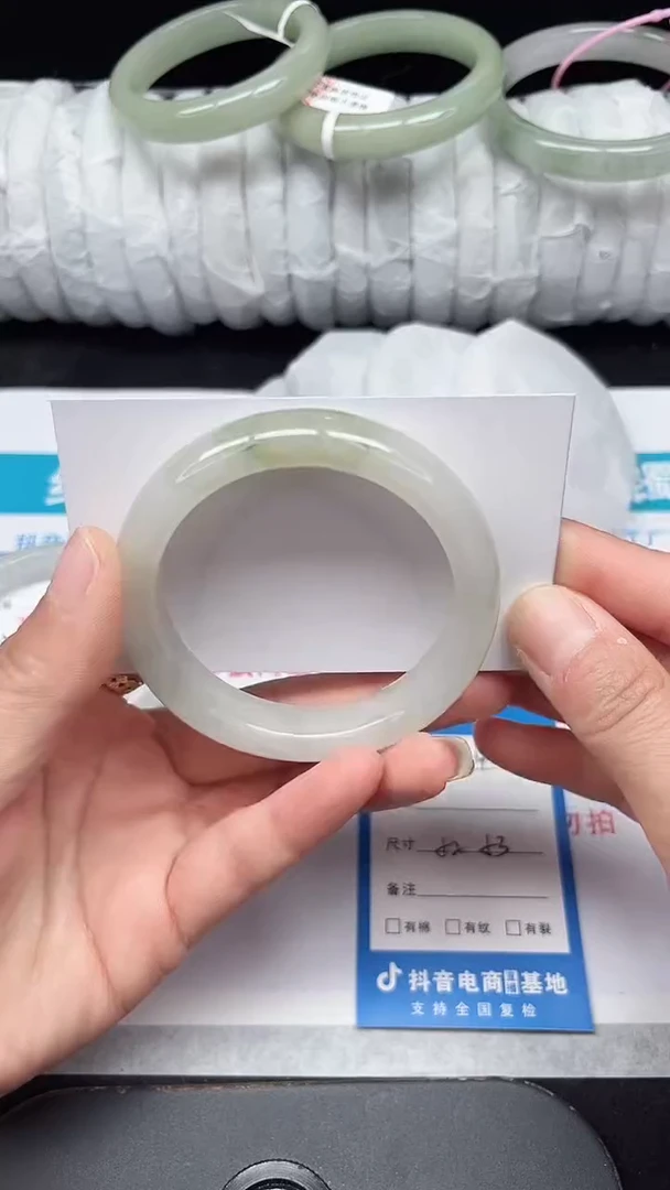 未镶嵌手镯石英质玉64-52/53