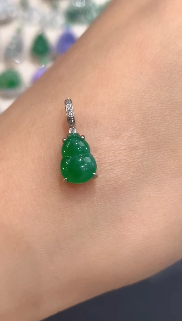 吊坠(不含链)18K金镶嵌翡翠a9