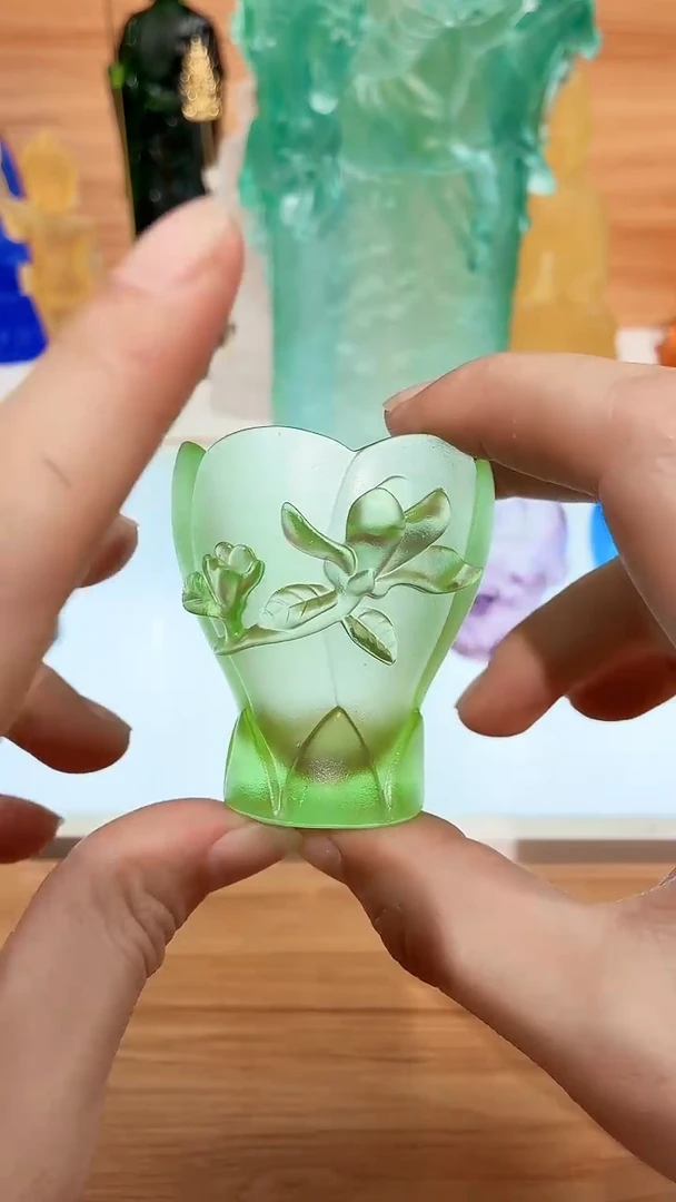 手工艺品琉璃草绿色兰花杯