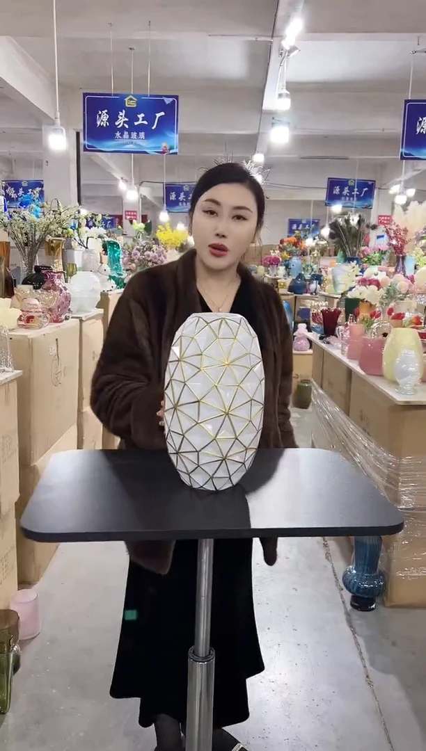 【闪购商品】玻璃私花贸易祁琪-微瑕--VUNKI