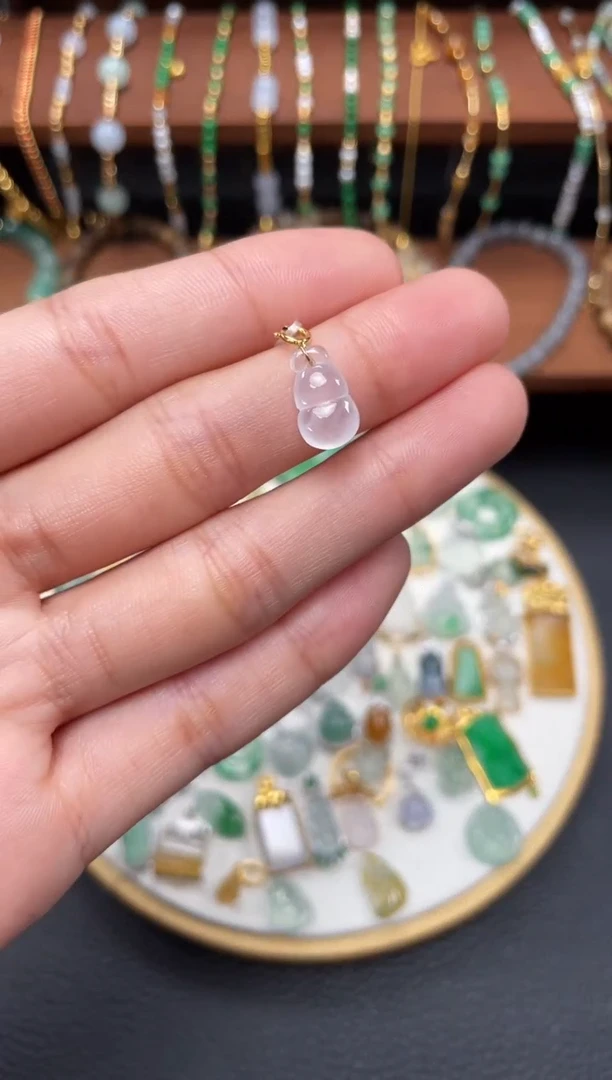 【闪购商品】翡翠吊坠(不含链)18K金镶嵌一个 JK243