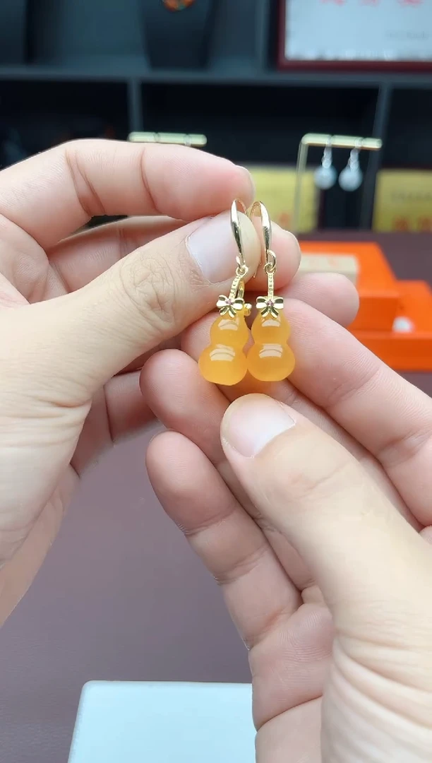 未镶嵌耳钉玛瑙/玉髓333000