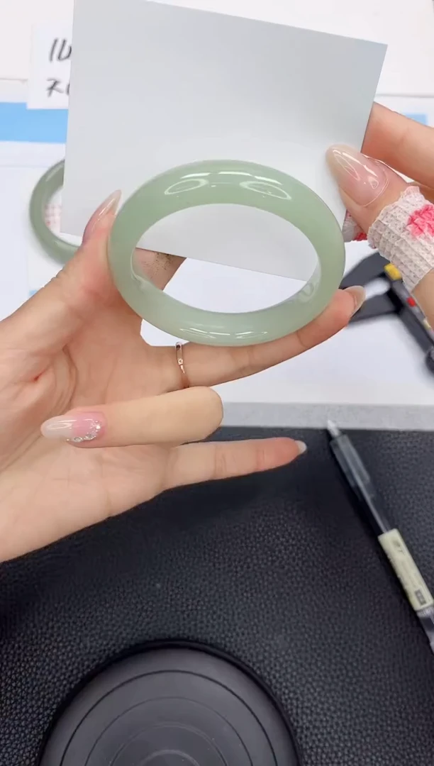 石英质玉手镯未镶嵌284-54.4