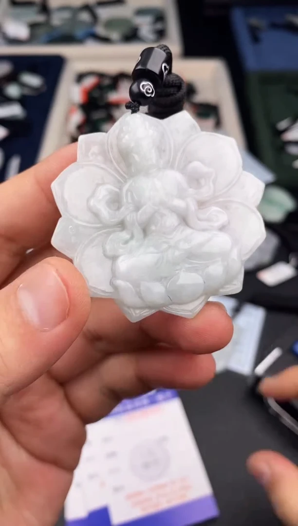 【闪购商品】翡翠颈饰未镶嵌  天然翡翠，一物一图