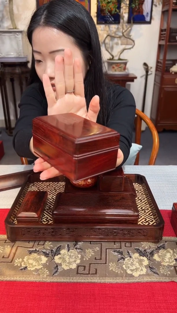 紫檀木类成套家具天地盖文盒