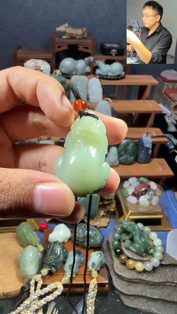 颈饰未镶嵌和田玉1