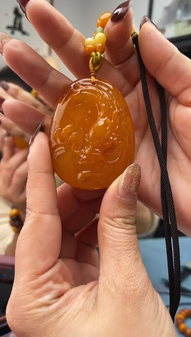 【闪购商品】琥珀珠宝奇石未镶嵌微瑕龙牌031