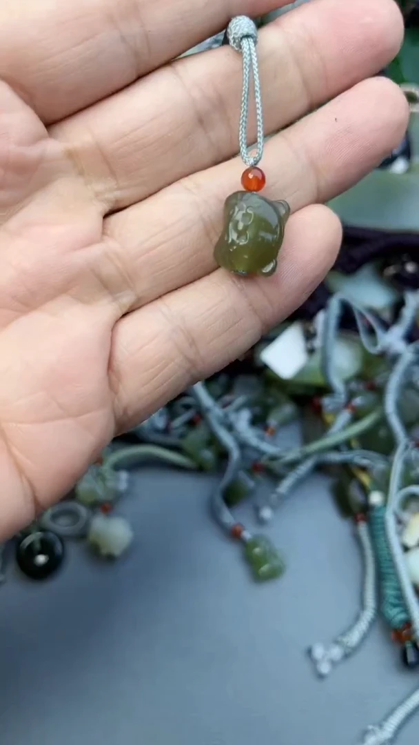 颈饰未镶嵌和田玉多样性发货  拍一发一