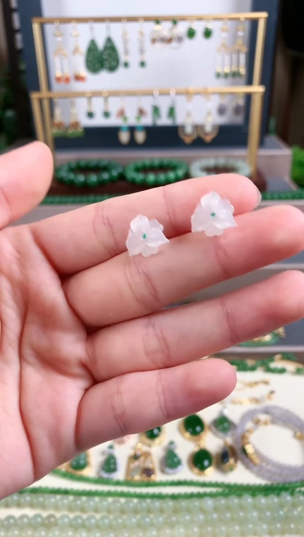 银S925镶嵌和田玉耳饰1