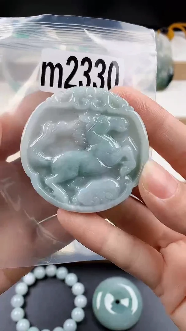 颈饰未镶嵌翡翠天然翡翠吊坠挂件