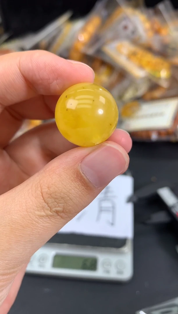 蜜蜡未镶嵌珠宝奇石1